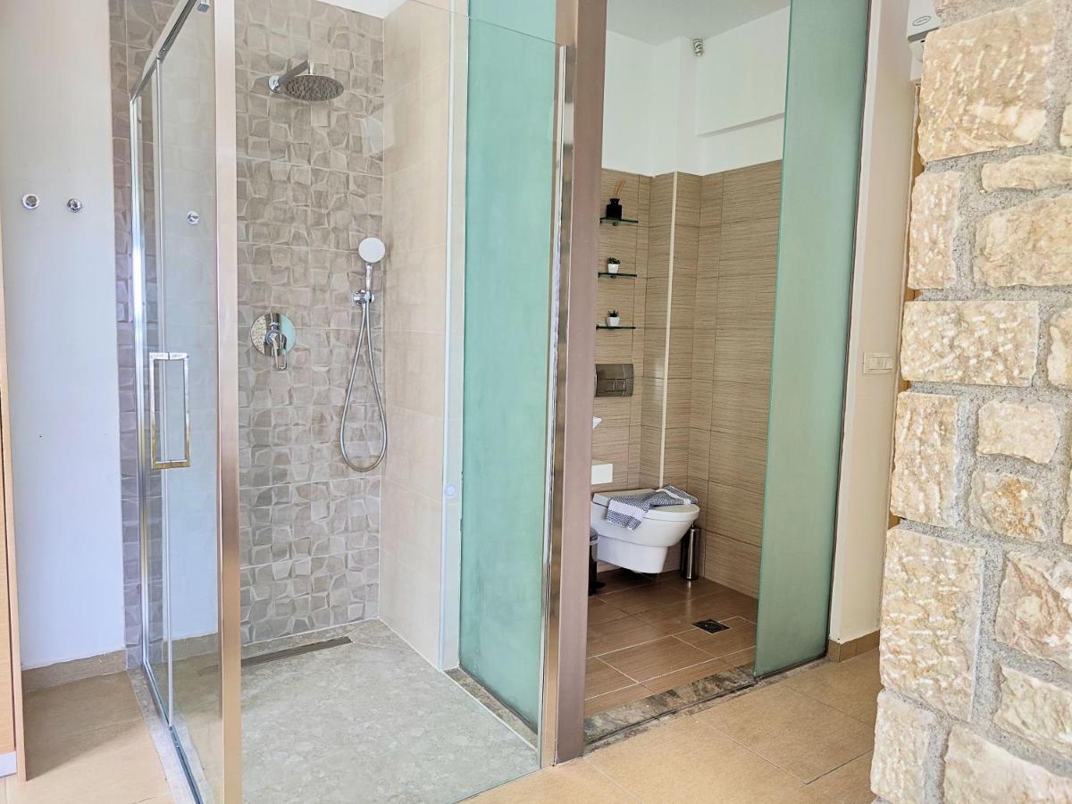 Villa Costamare - Enjoy Lazy Days On The Private Pool-Jacuzzi Pefki  ภายนอก รูปภาพ
