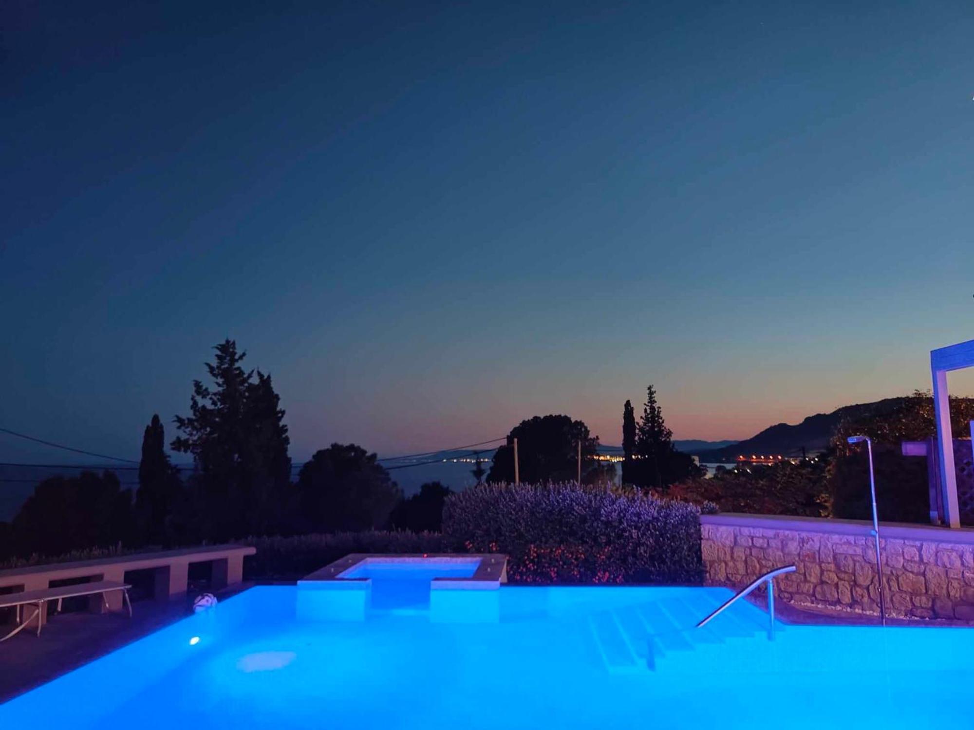 Villa Costamare - Enjoy Lazy Days On The Private Pool-Jacuzzi Pefki  ภายนอก รูปภาพ